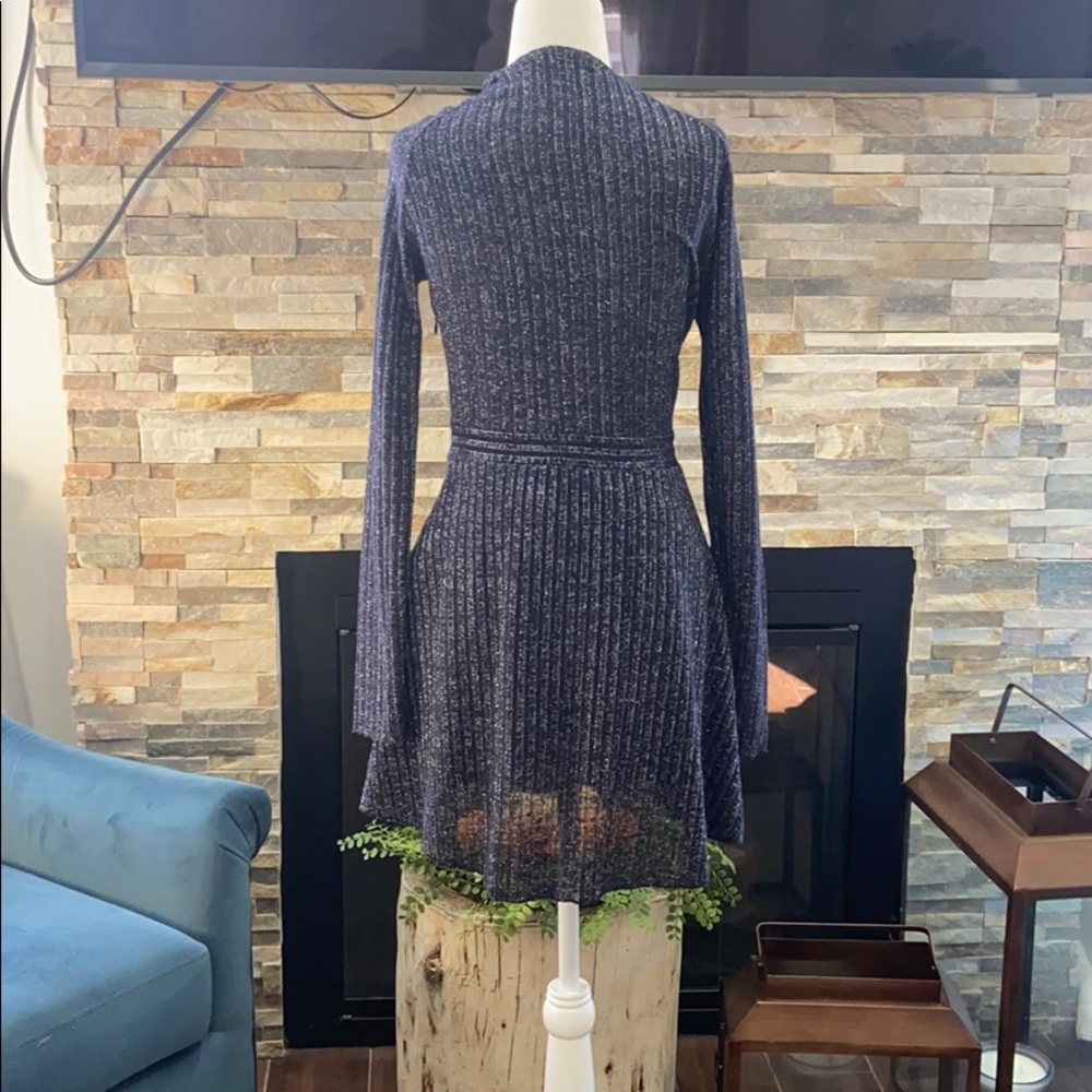 Dress - Picture 4 of 5